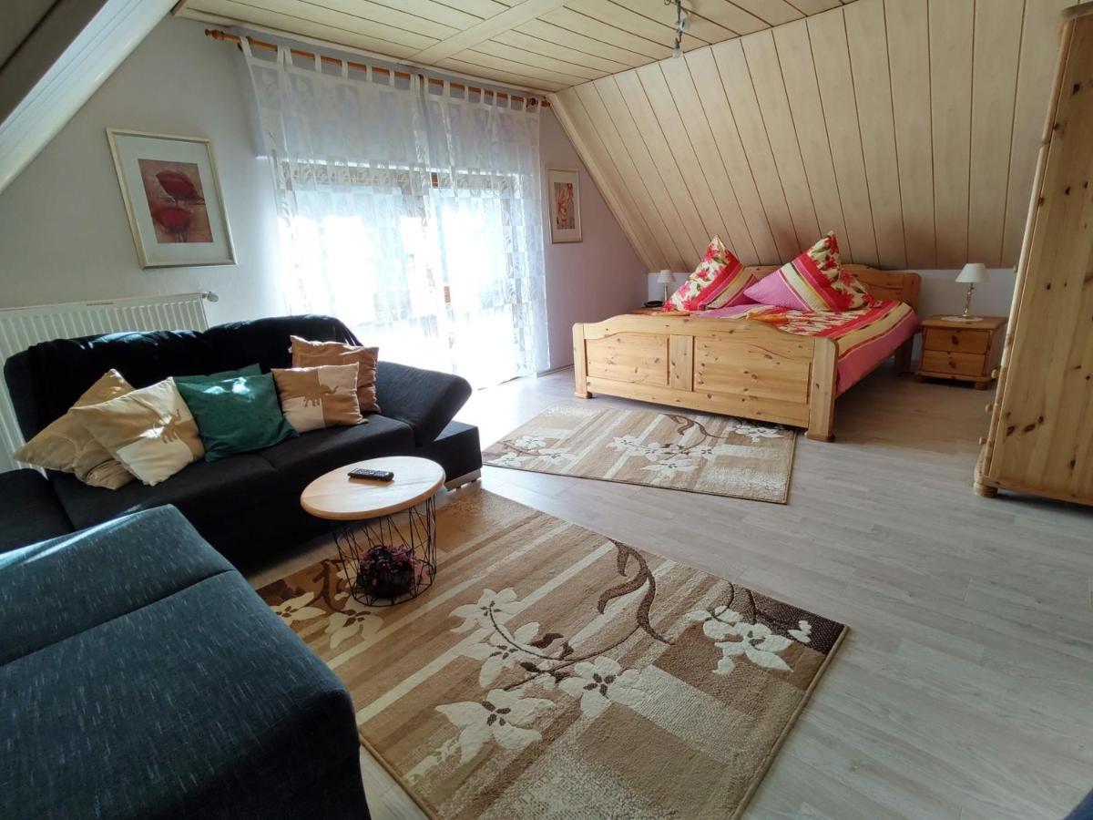 Die Ferienwohnung Lindenhof ツェル・アン・デル・モーゼル エクステリア 写真